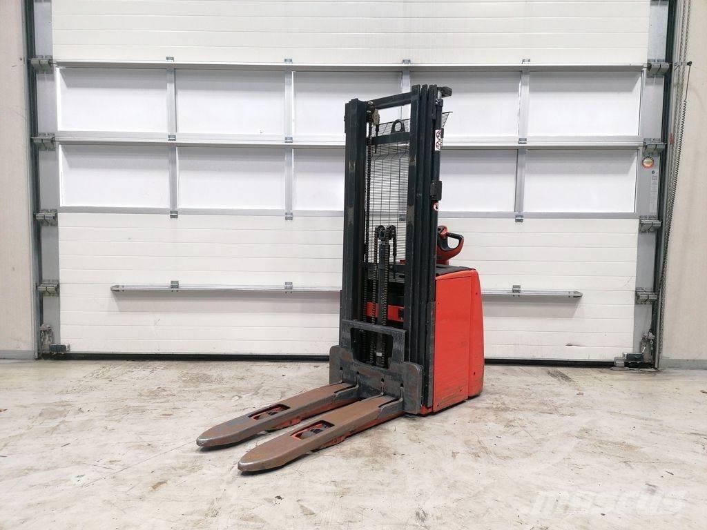 Linde L14 Meeloop stapelaar