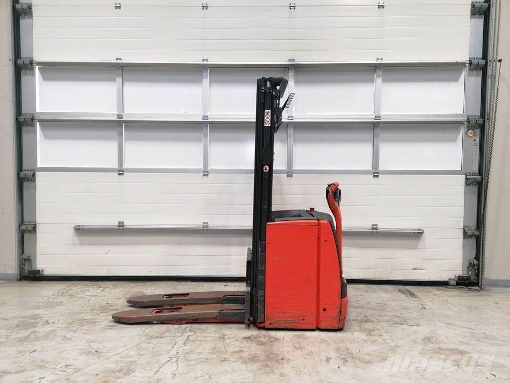 Linde L14 Meeloop stapelaar