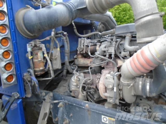 Peterbilt 389 Trekkers