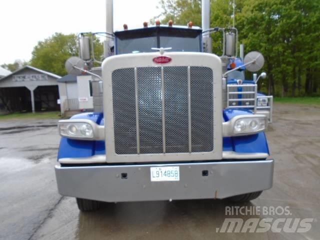 Peterbilt 389 Trekkers