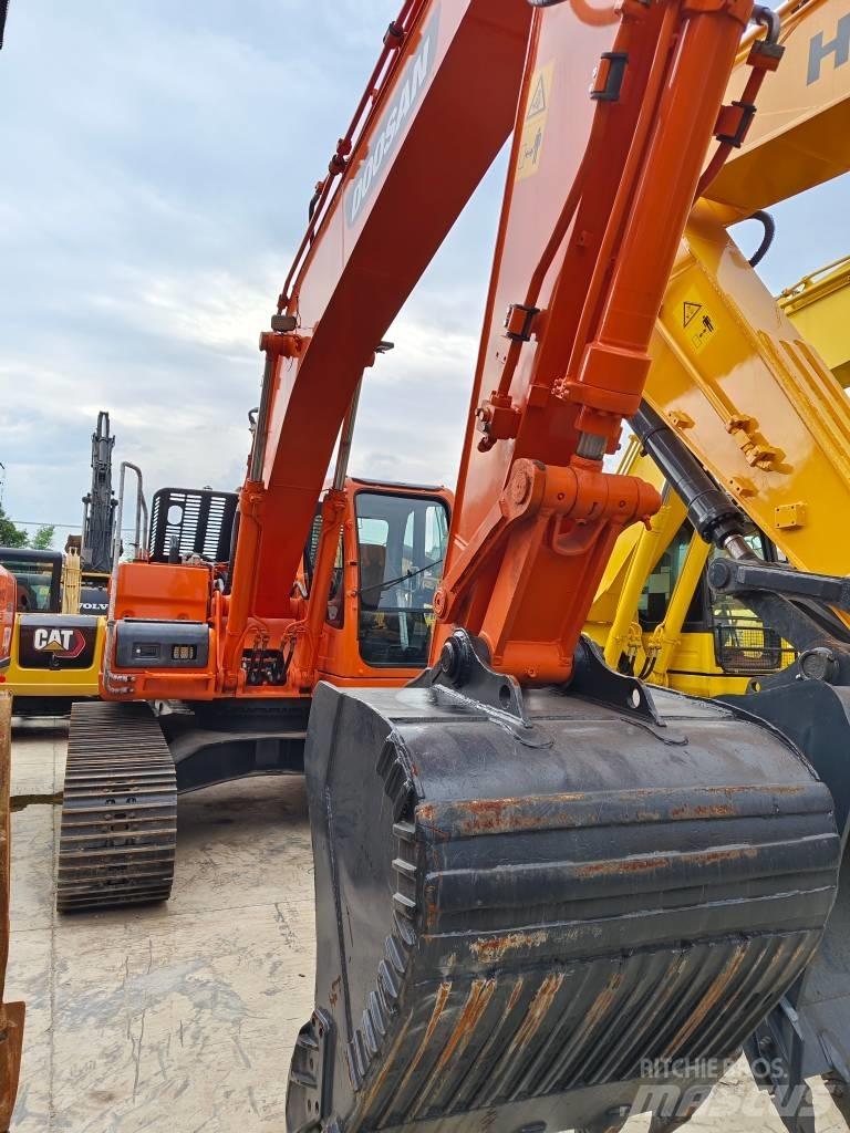 Doosan 225 LC Rupsgraafmachines