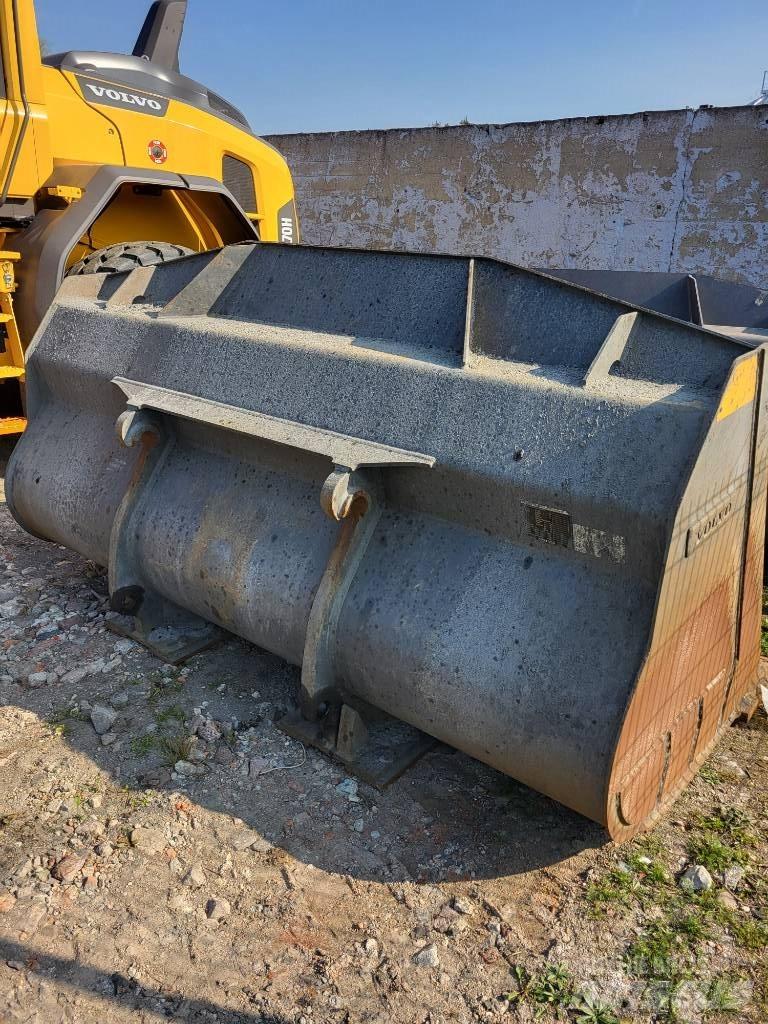 Volvo L 120 H Wielladers