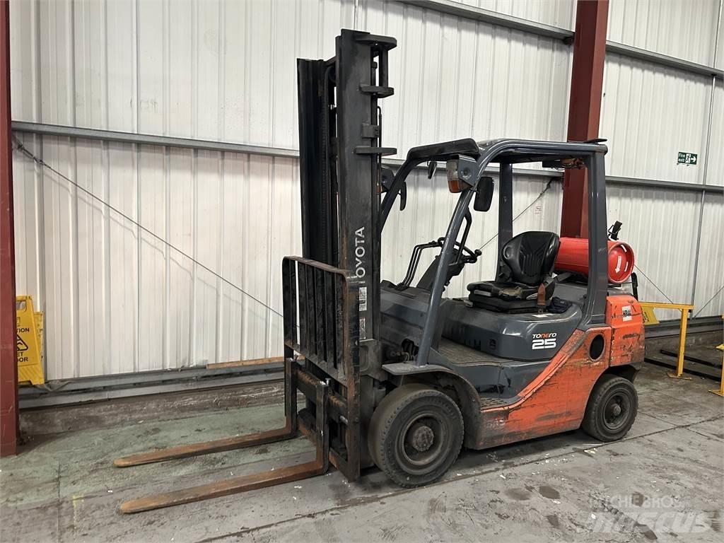 Toyota 02-8FGF25 LPG heftrucks