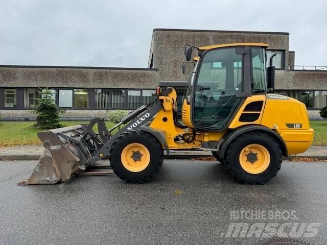 Volvo L 25 F Wielladers