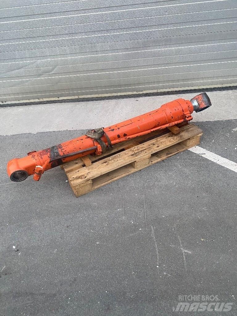 Hitachi ZX 250 LC Rupsgraafmachines