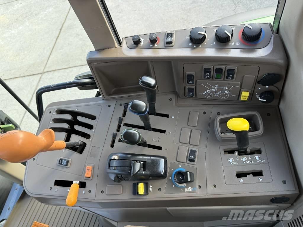 John Deere 6150 M Tractoren