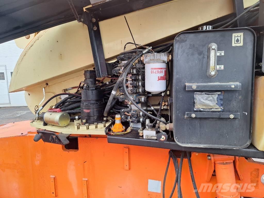 JLG 660 SJ 4x4x4 Knikarmhoogwerkers