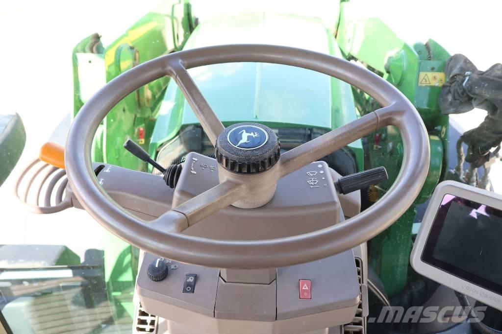 John Deere 6155 M Tractoren