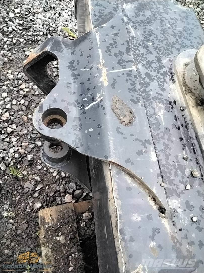 Komatsu 165 Uitrijwagenkranen