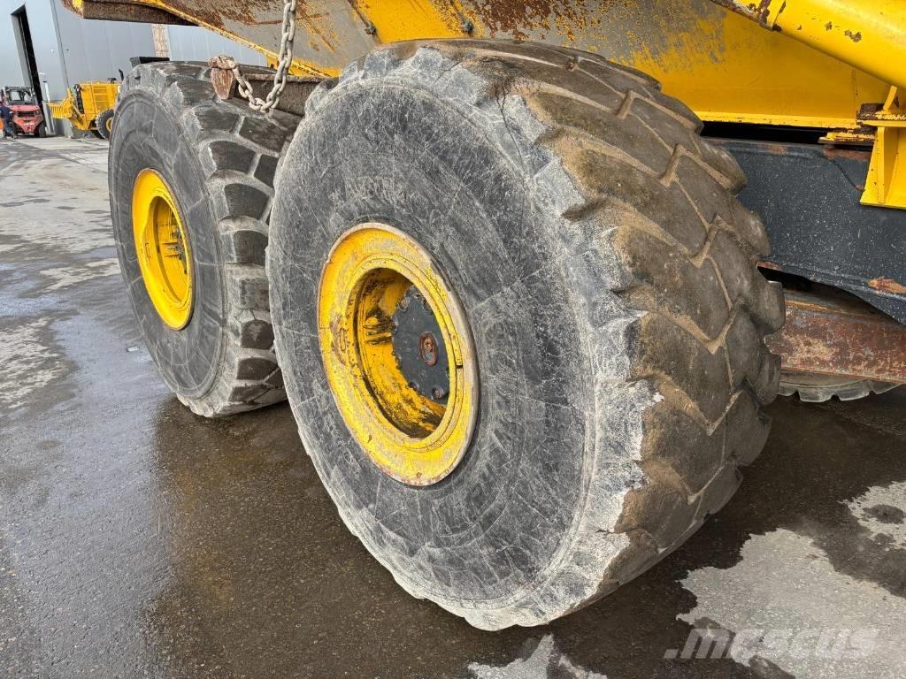 Komatsu HM 400-5 Knik dumptrucks