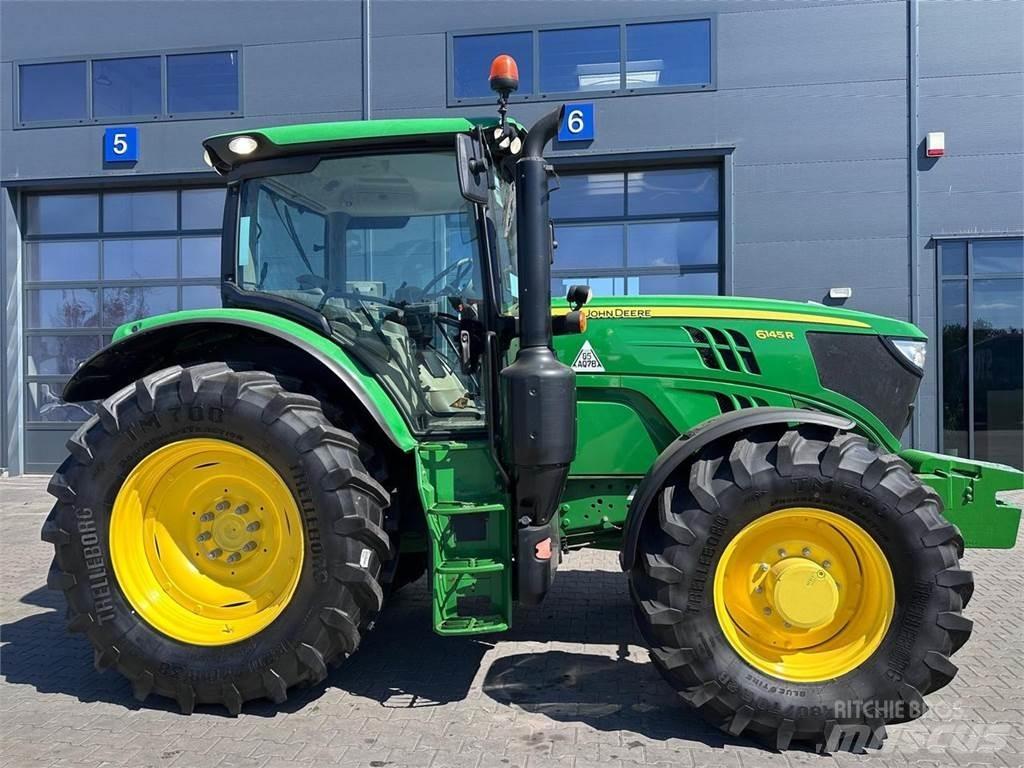 John Deere 6145R Tractoren