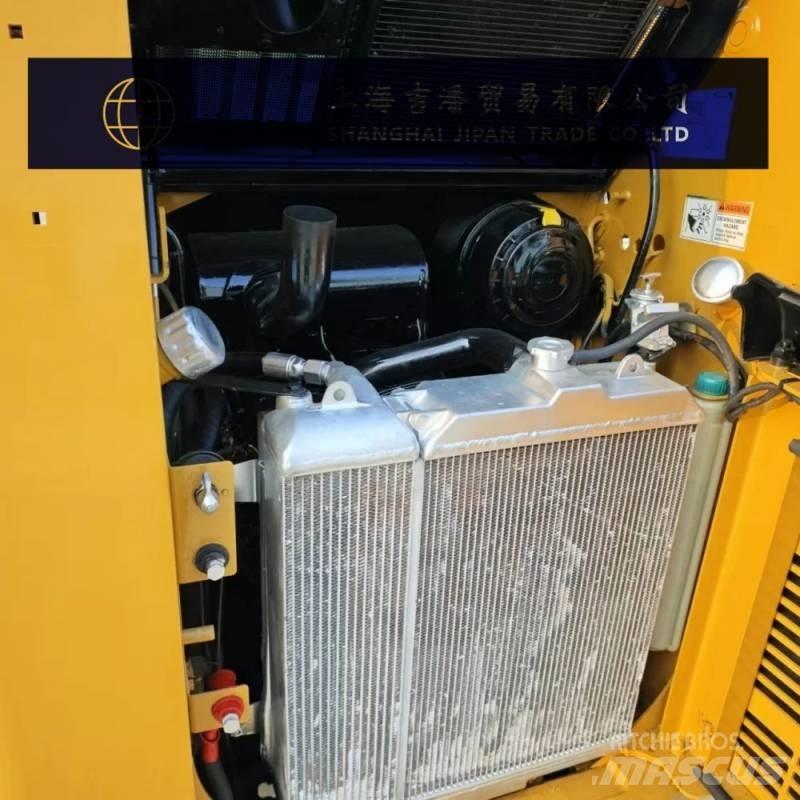CAT 246 C Schrankladers