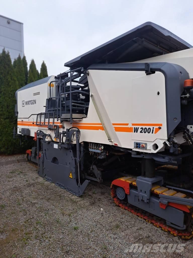 Wirtgen W 200 i Asfaltfrezen