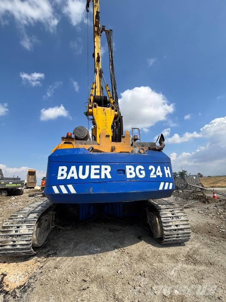 Bauer BG 24 H Zware boorinstallaties