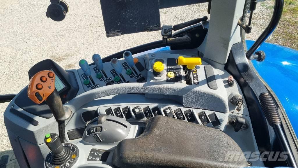 New Holland T6080 Tractoren
