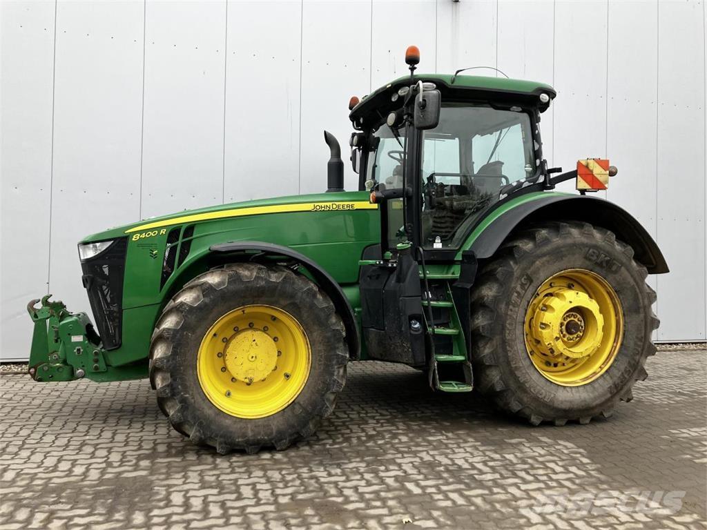 John Deere 8400R Tractoren