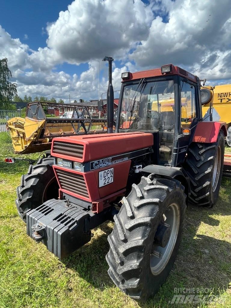 Case IH 1056 XL A Tractoren