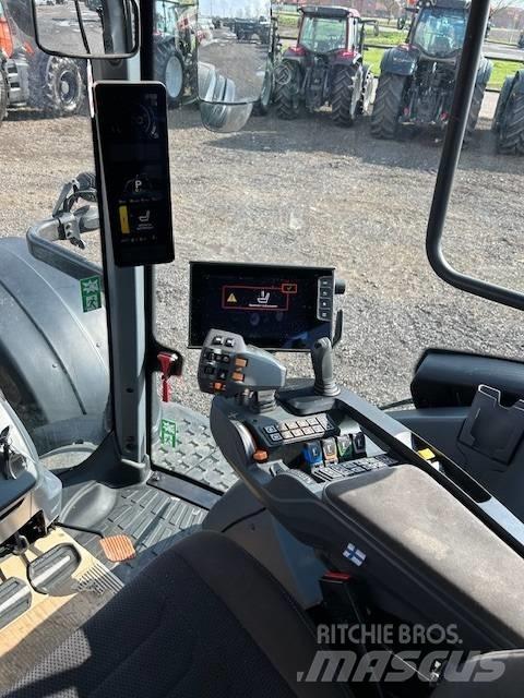 Valtra T 235 D Tractoren
