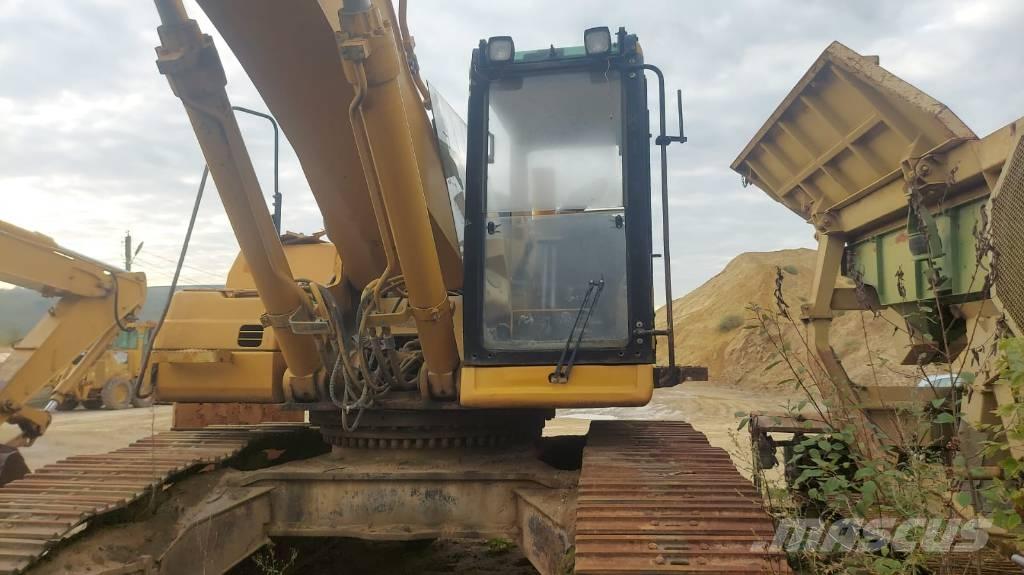 CAT 345 B L Gieken en dippers