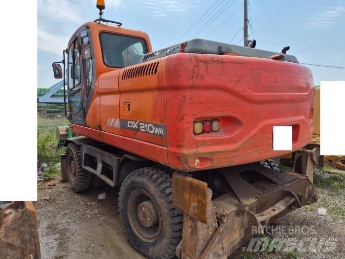 Doosan DX210WA Wielgraafmachines
