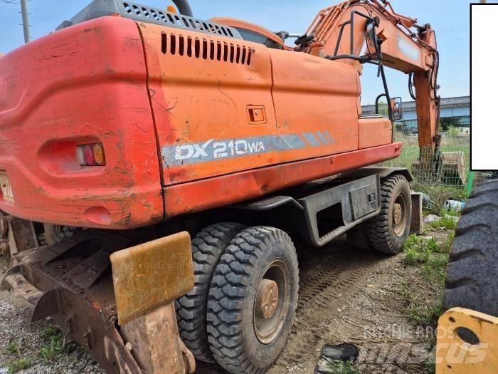 Doosan DX210WA Wielgraafmachines