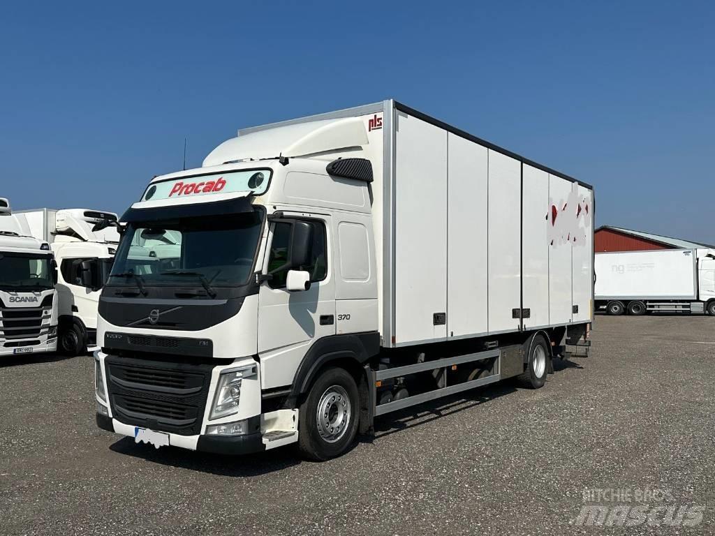 Volvo FM serie 3801 Bakwagens met gesloten opbouw