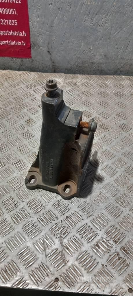 Scania 94 D.    1360501 Cabine en interieur