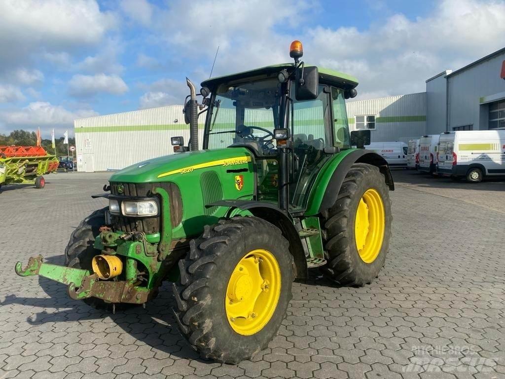 John Deere 5620 Tractoren