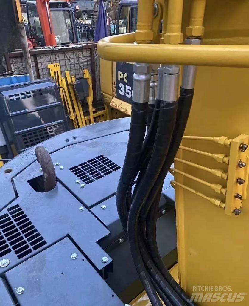 Komatsu 128 US Rupsgraafmachines