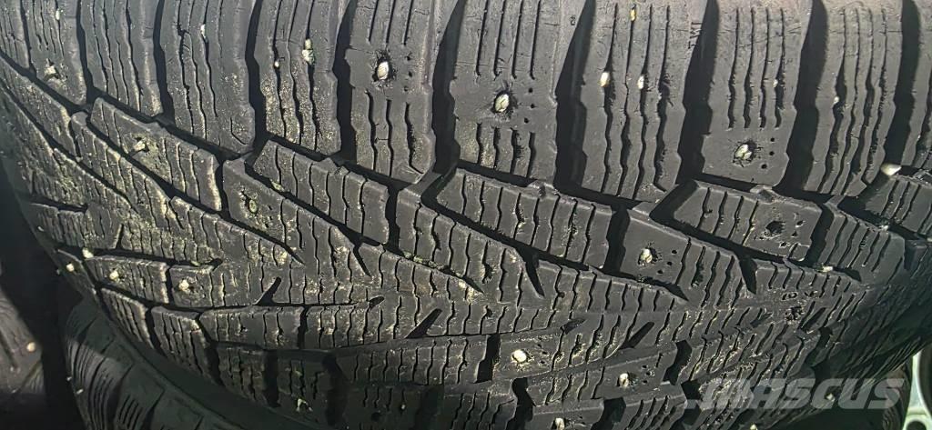 Toyota Hilux Bestelwagens met open laadbak