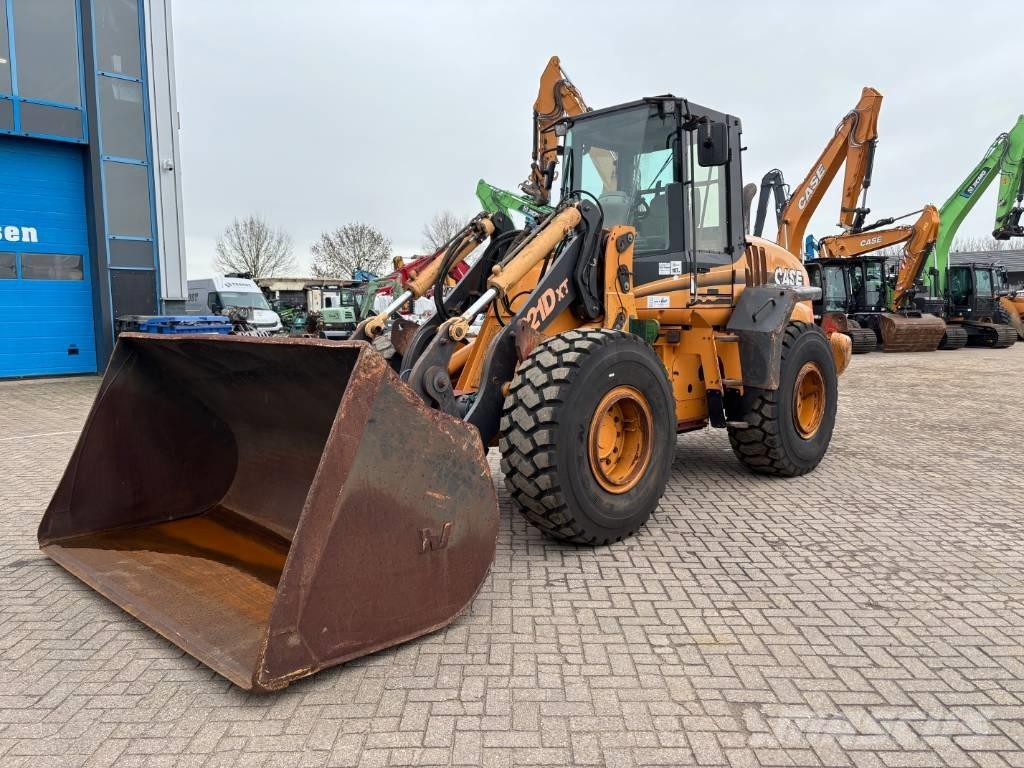 CASE 621 D XT Wielladers