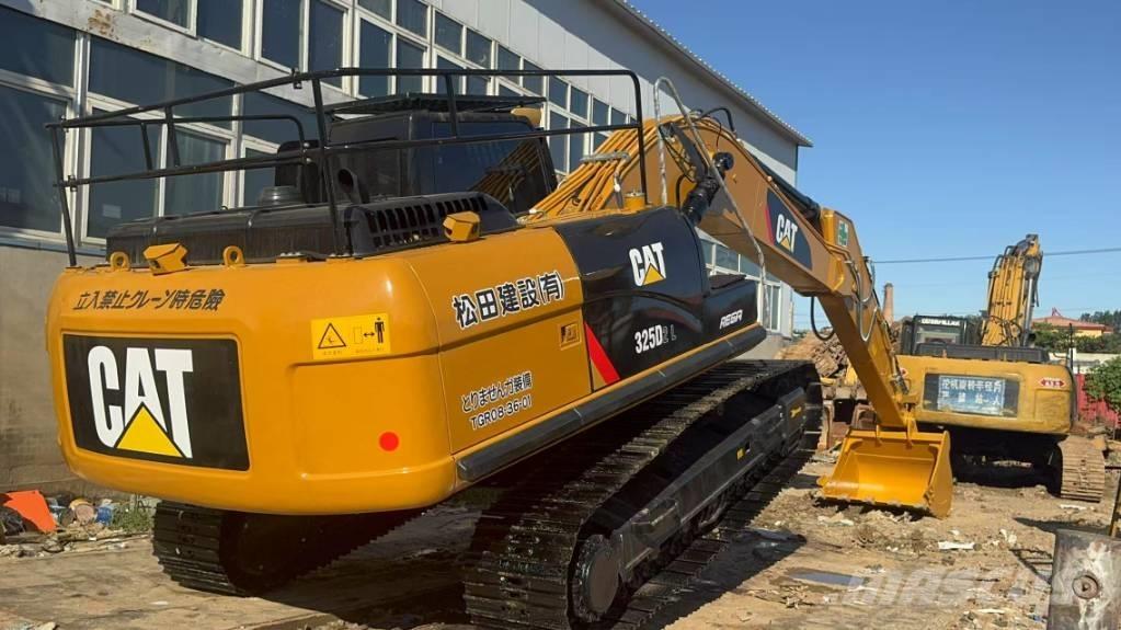 CAT 325 D L Rupsgraafmachines