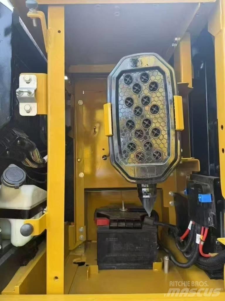 CAT 320 Rupsgraafmachines