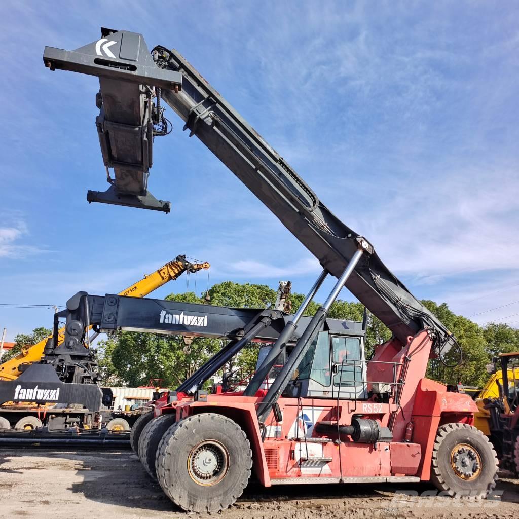 Kalmar DRF 450 Reachstackers
