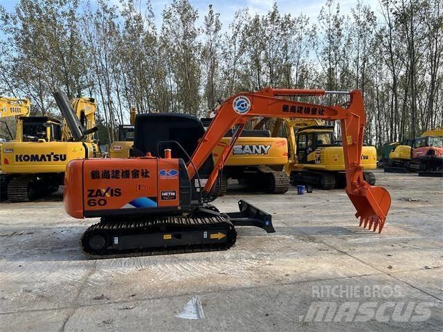 Hitachi ZX 60 Rupsgraafmachines