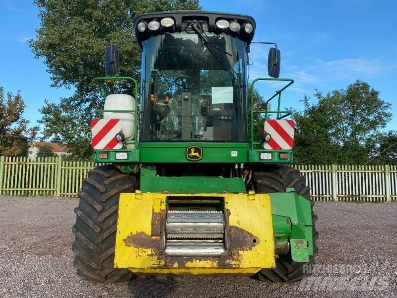 John Deere 7400 Zelfrijdende veldhakselaars
