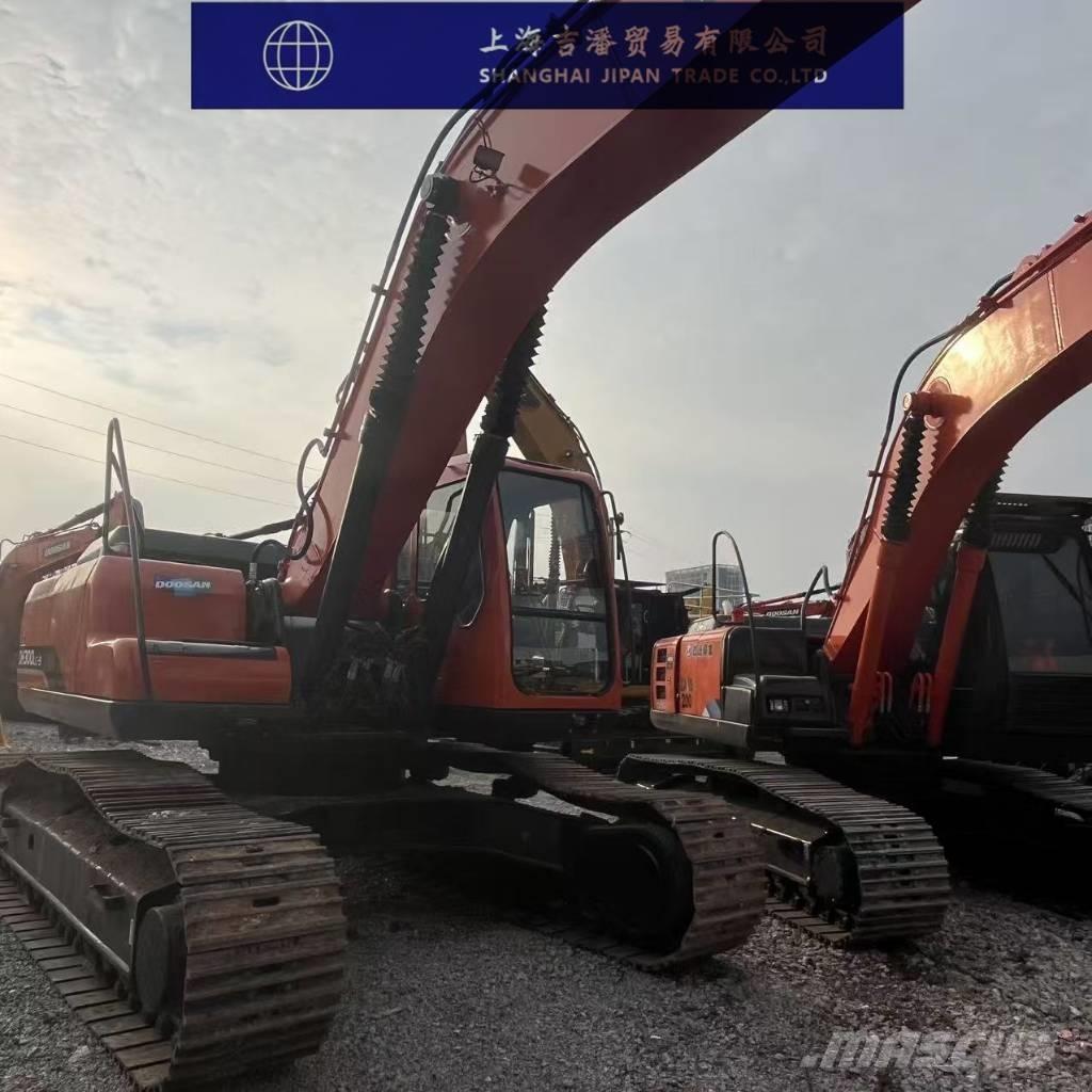 Doosan DH 300 Rupsgraafmachines