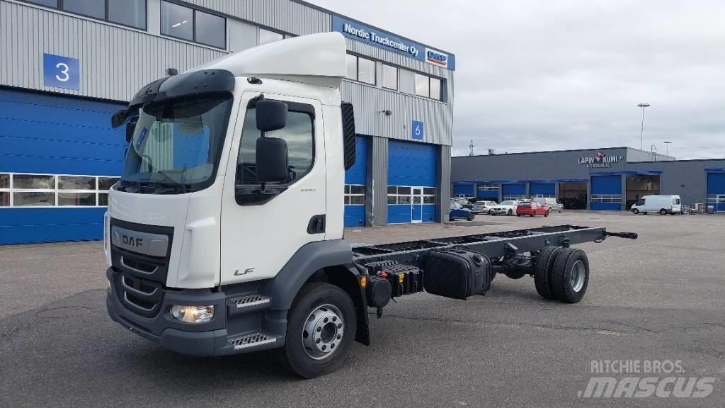 DAF LF 260 16 tn Chassis met cabine