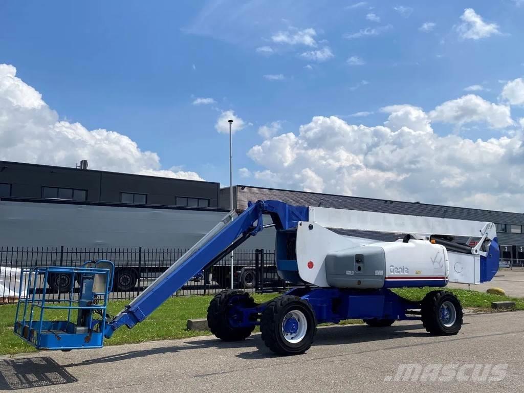 Genie Z-135 Knikarmhoogwerkers