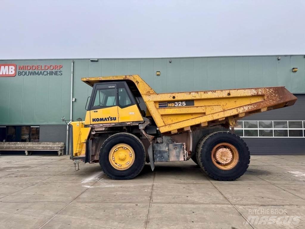 Komatsu HD325-7 Starre dumpers
