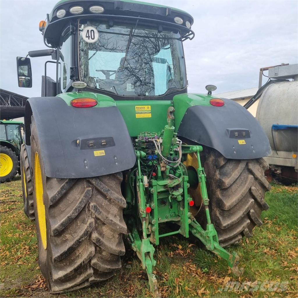 John Deere 7310 R Tractoren