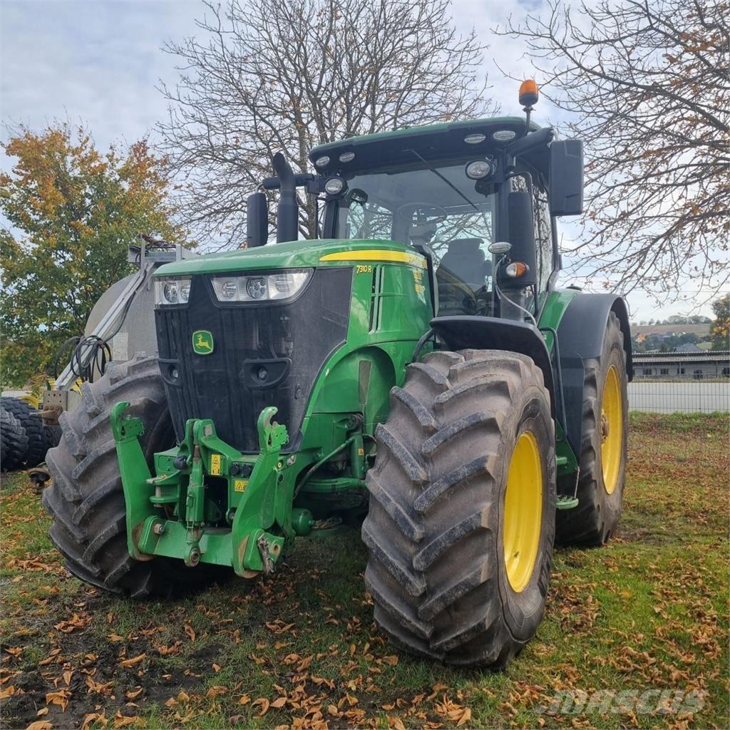 John Deere 7310 R Tractoren