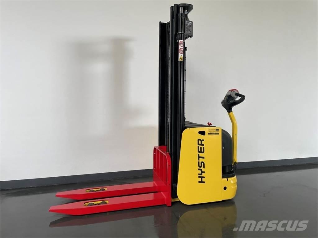 Hyster S1.6AC Meeloop stapelaar