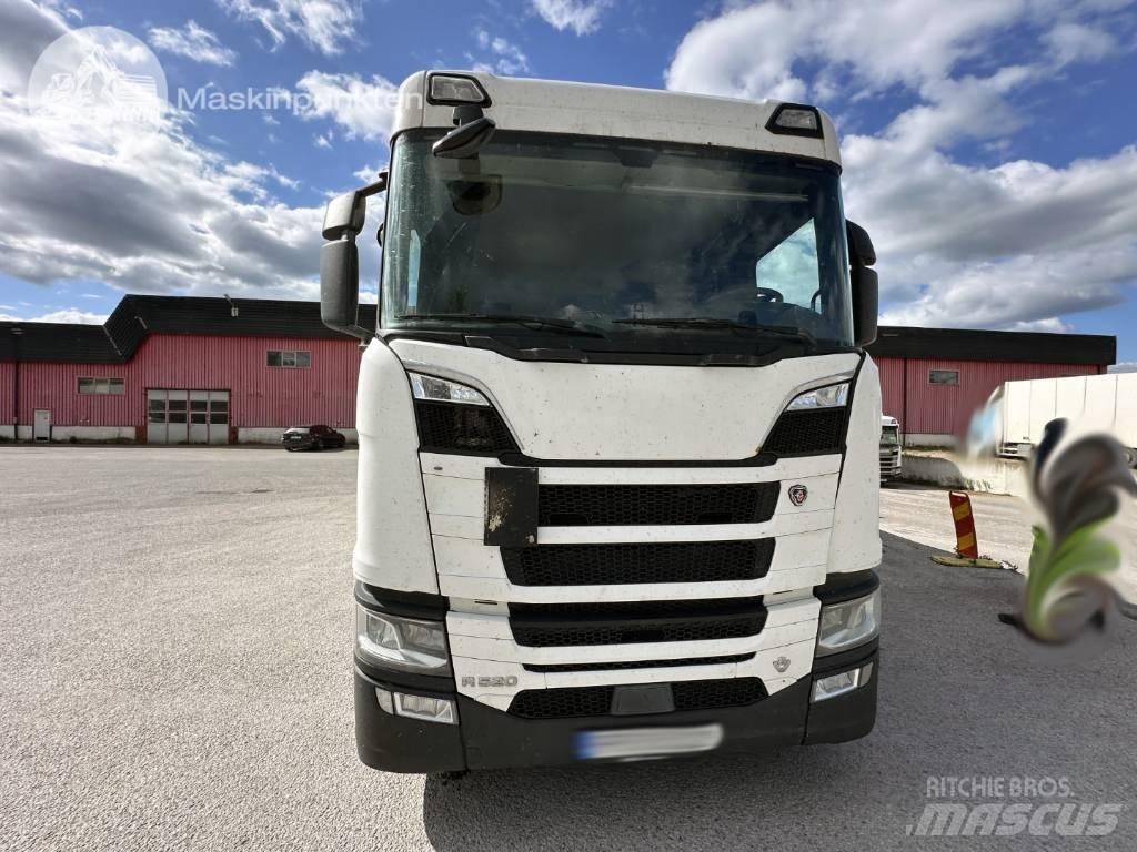Scania R 520 Bakwagens met gesloten opbouw