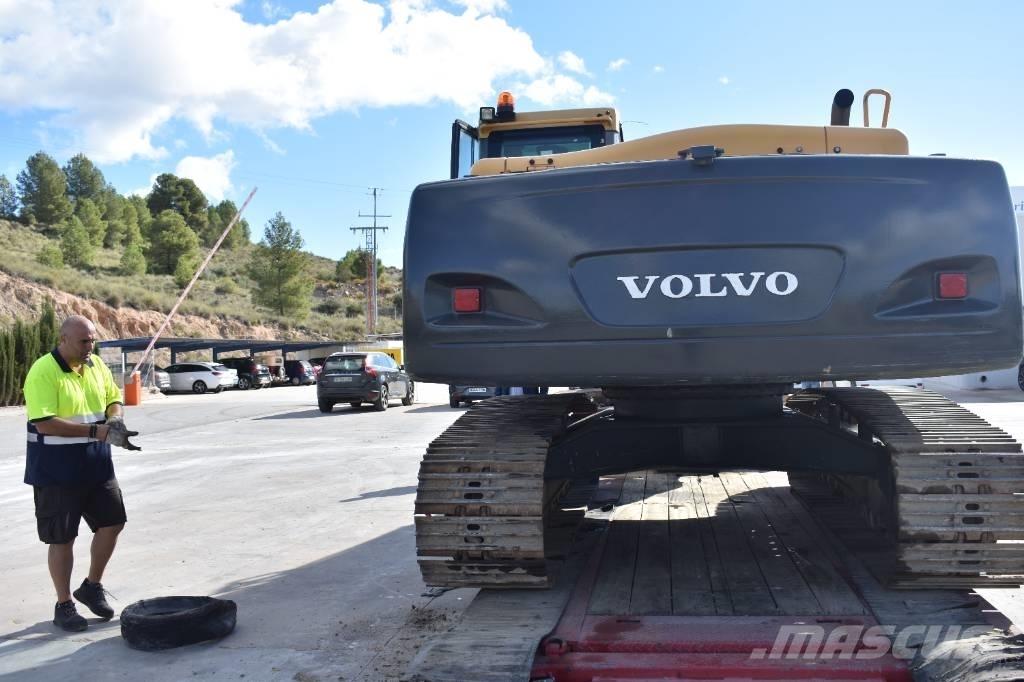 Volvo EC 240 C N L Rupsgraafmachines