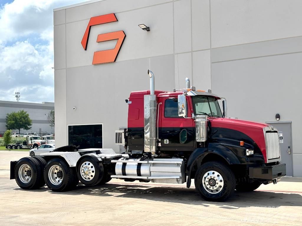 Western Star 4900 Trekkers