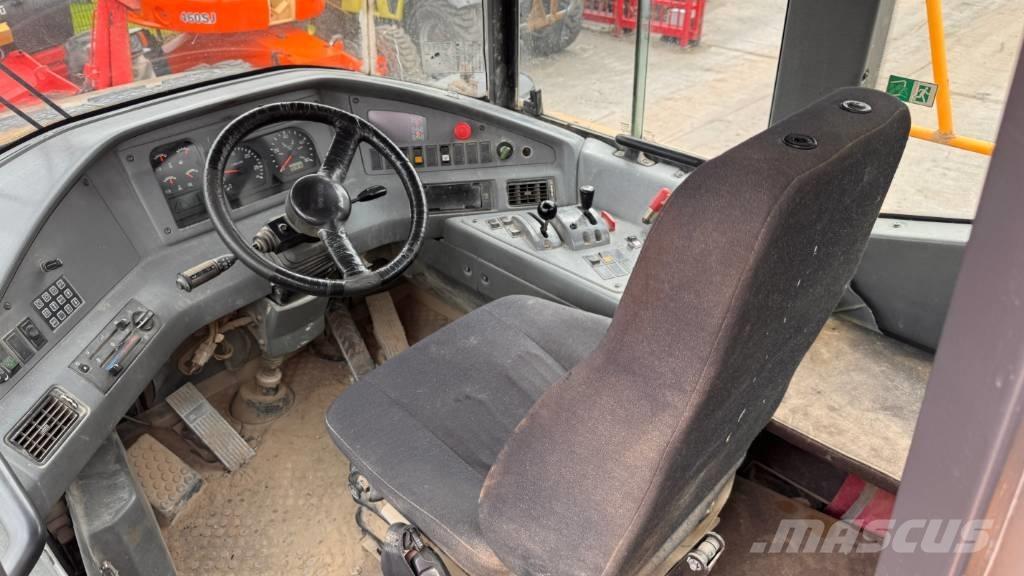 Volvo A 25 D Knik dumptrucks