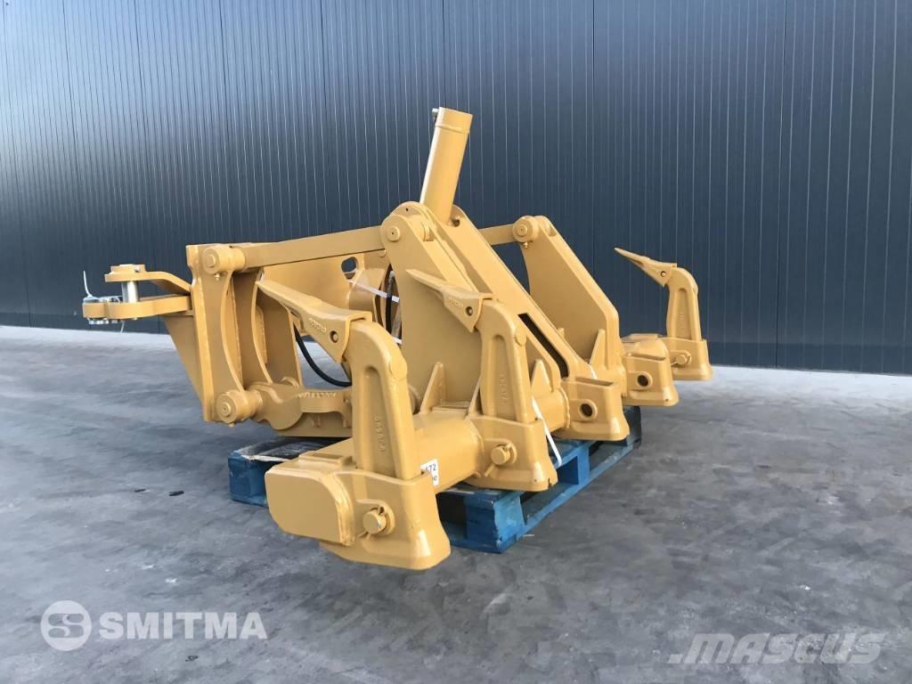 CAT 120M Wegopbrekers