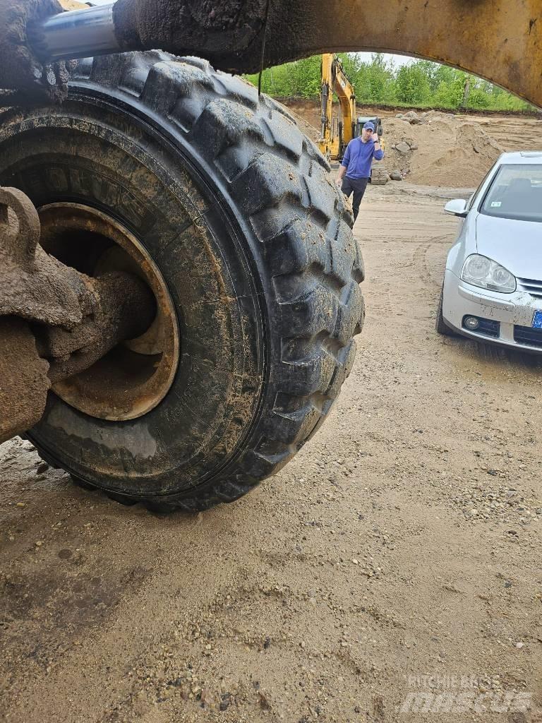 Komatsu WA 470 Wielladers