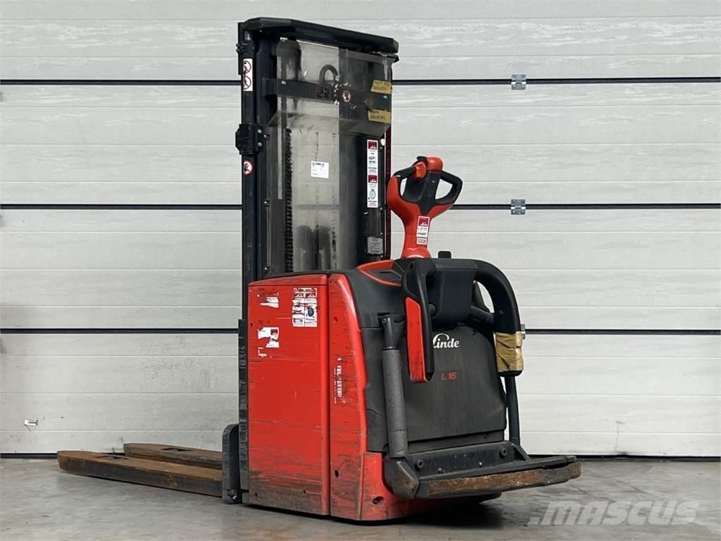 Linde L16AP Zelfrijdende stapelaars